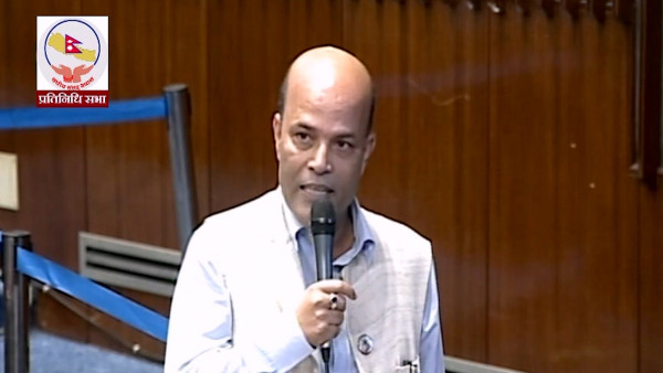 कांग्रेस र एमालेलाई सांसद सिंहको सुझाव–त्रिविको जग्गा बाँड्नुस् र पार्टी कार्यालय बनाउनुस्!